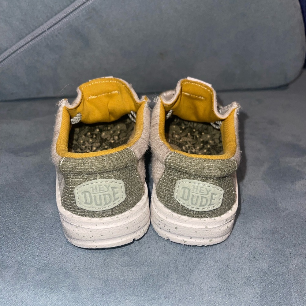 HEYDUDE TODDLER WALLY JERSEY CASUAL SHOE size 5